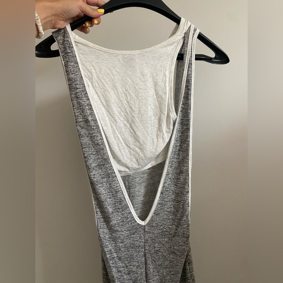 Grey dress, under top - Picture 2 of 2